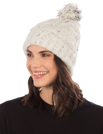 Tuque souple en tricot torsadé moucheté avec un pompon assorti par Saki